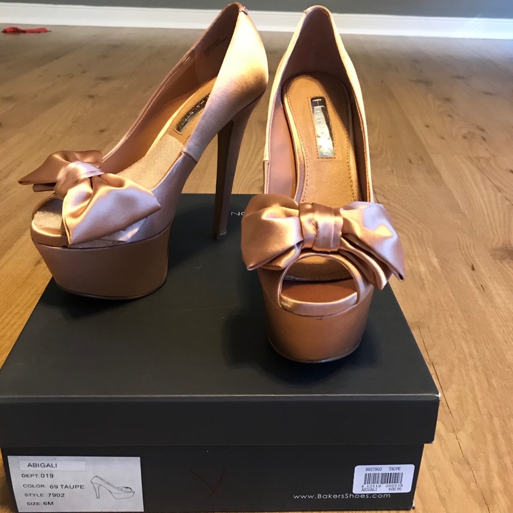 Brand new taupe H by Halston heels